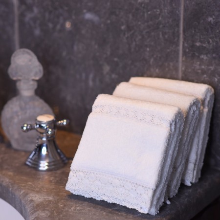 Hand Towels with Inlaid Lace